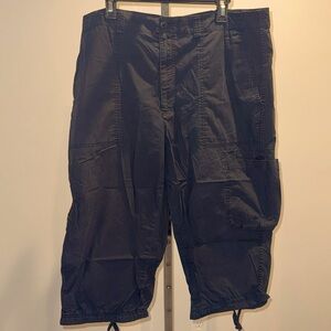 DKNY Black capri shorts size 38